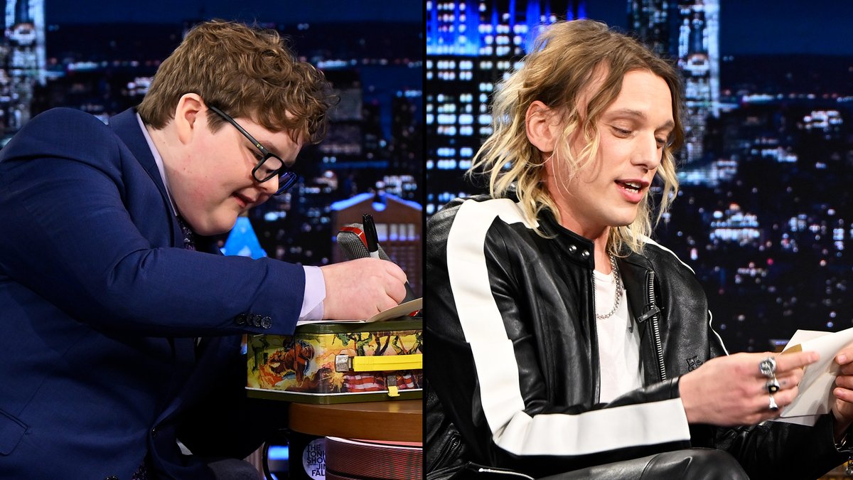 .Jamie Campbell Bower answers Jake Connelly’s (Dipshit Derek) top secret question he left for him when he was on the show back in December 👀 stranger things #FallonTonight #StrangerThingsOnFallon