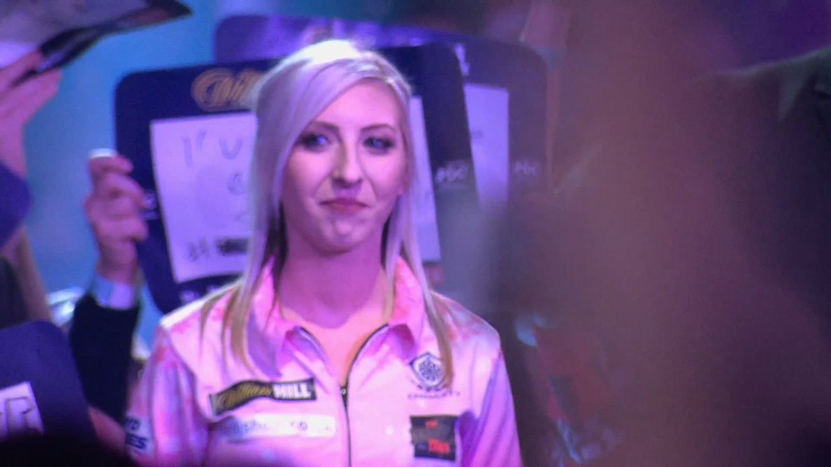 Fallon Sherrock has missed out on a PDC tour card after suffering a fourth first-round defeat in four days. Beau Graves will be the only female player on the PDC Pro Tour in 2026