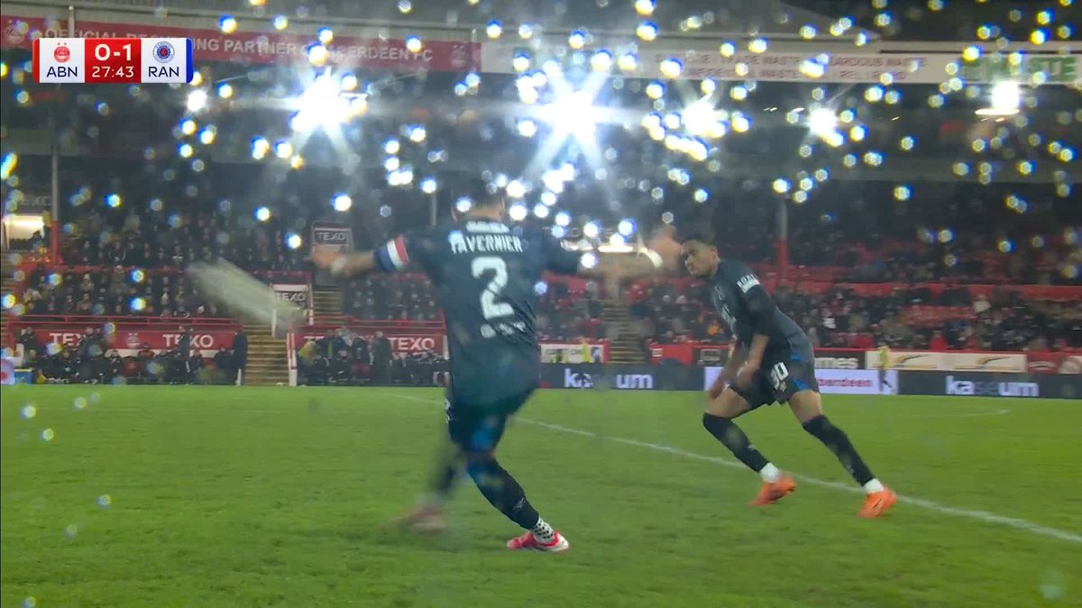 🎙️ “A bit of a let-off for Dimitar Mitov” Emmanuel Fernandez has the ball in the net for Rangers, but it’s chalked off for a foul on the Aberdeen goalkeeper ❌