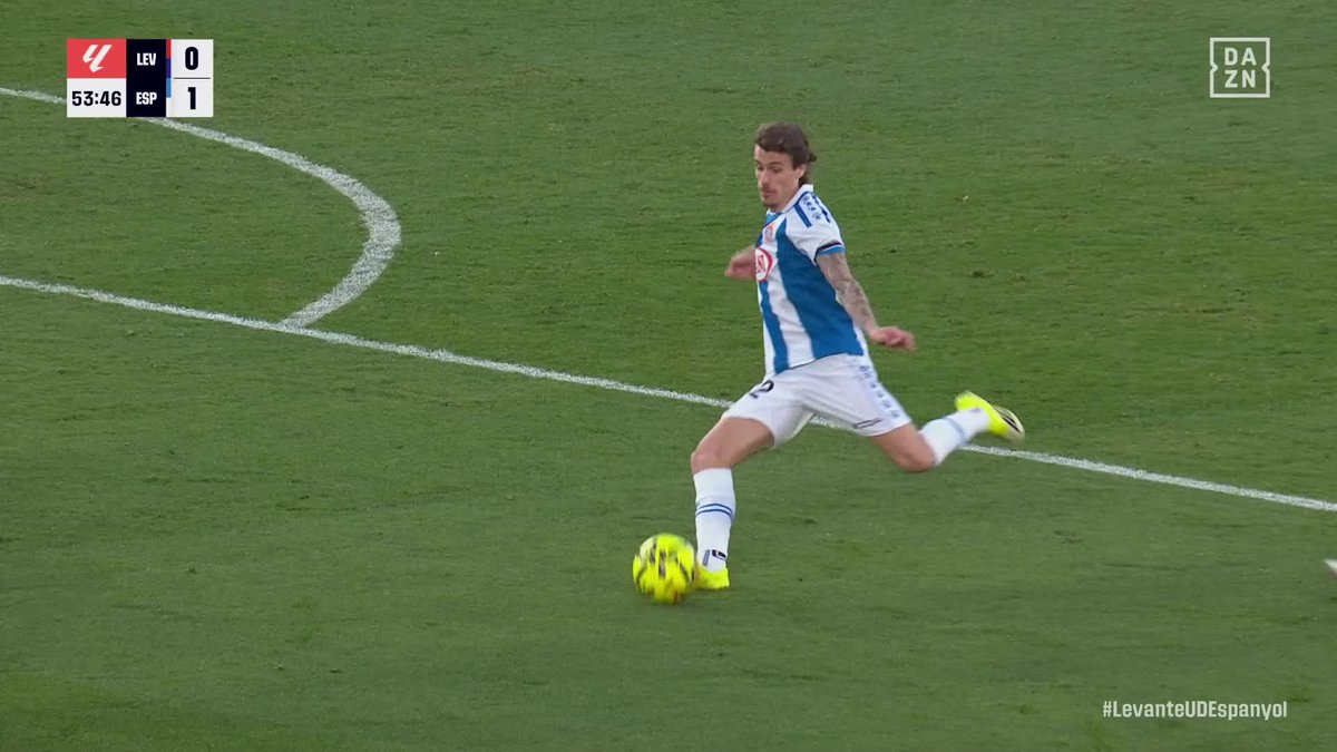 ESTE TÍO HA DECIDIDO SER EL MEJOR CADA VEZ QUE JUEGA 💥🐐 Por si era poco todo lo que hacía bien, súmale que Carlos Romero SOLO marca GOLAZOS 🤯 #LALIGAenDAZN ⚽️
