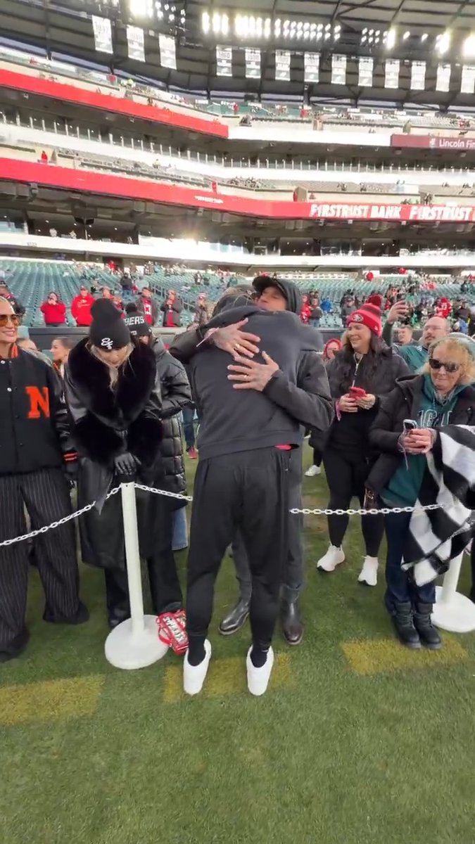 The Kittle family ❤️ SFvsPHI – 4:30pm ET on FOX/FOX One Stream on NFL+