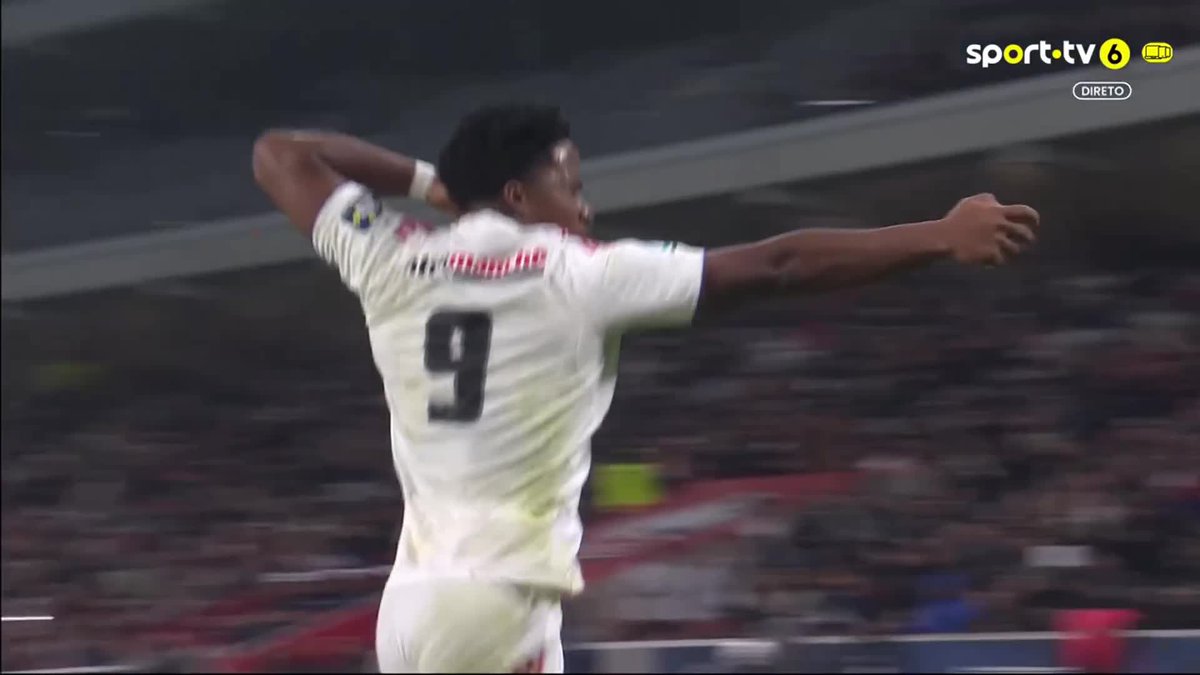 Estreou como titular e levou 42 minutos para balancar as redes: Endrick no Lyon.
