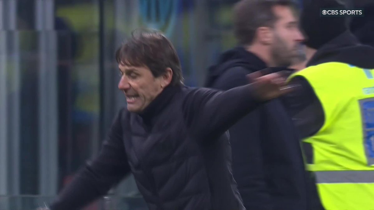 Antonio Conte was shown a red card for his reaction to Inter Milan being awarded a penalty 🟥