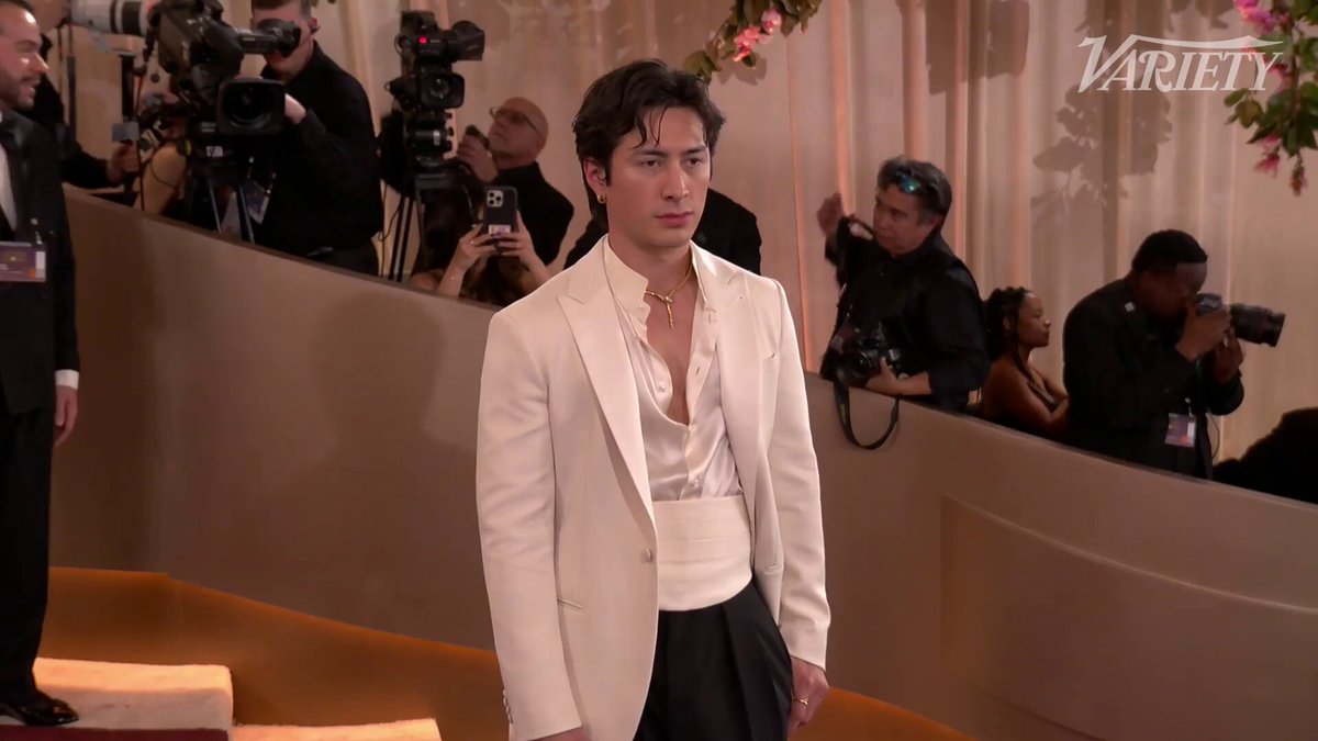 Hudson Williams arrives to the to the #GoldenGlobes red carpet Variety Golden Globes Red Carpet Pre-Show presented by @AmazonFireTV