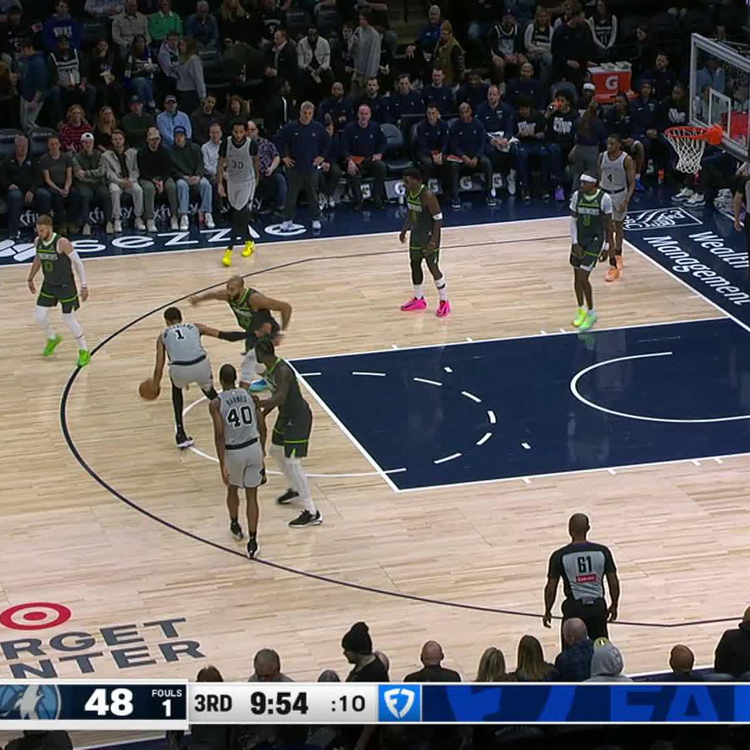 .Wemby cookin' 👨🍳 🔥 🌟 📺 FanDuel Sports Network Southwest