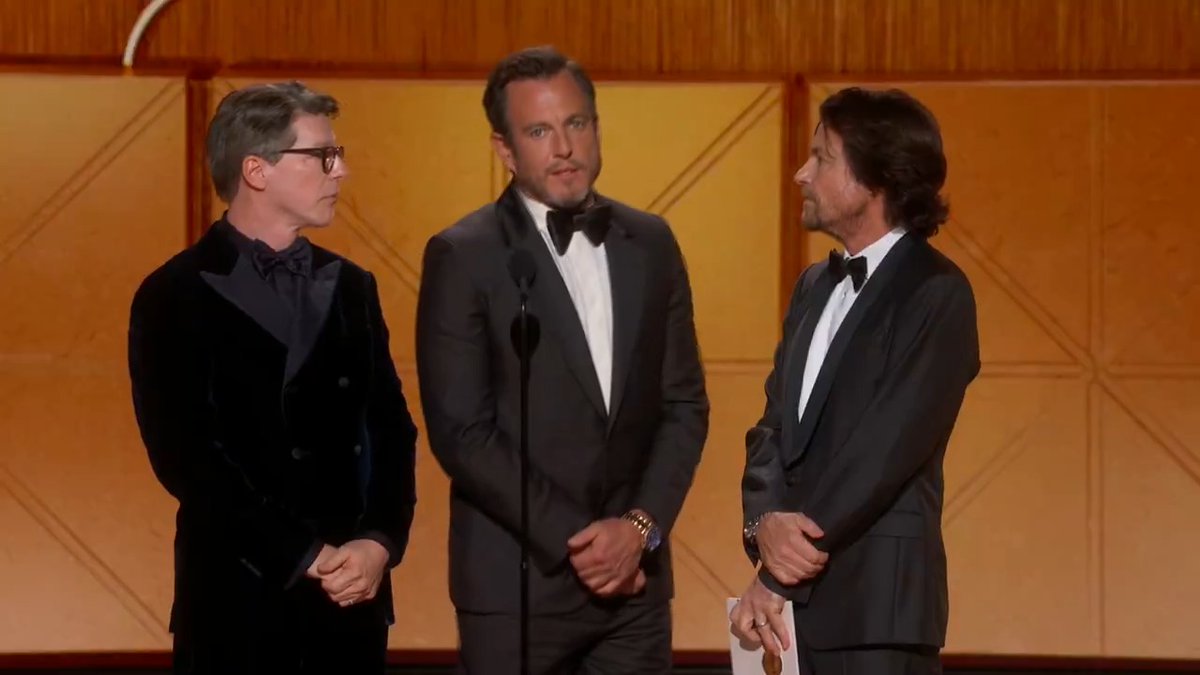 Will Arnett, Jason Bateman, and Sean Hayes bring the laughs as they present the award for Best Female Actor – Television – Musical/Comedy. #GoldenGlobes