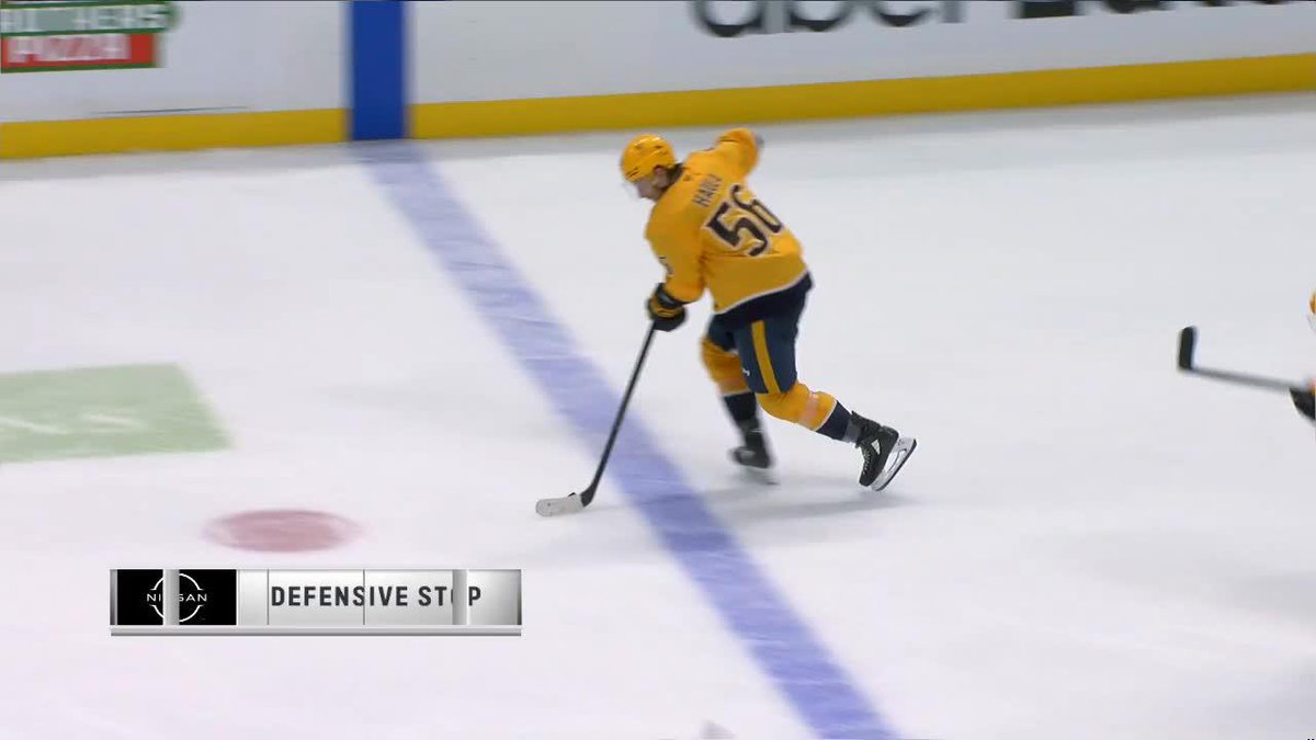 Stamkos had to go AERIAL to avoid the collision and try to poke it home 😭