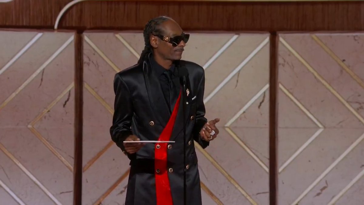 Itโs podcast time! ๐๏ธ Here's Snoop Dogg to announce the first-ever #GoldenGlobes winner for Best Podcast!