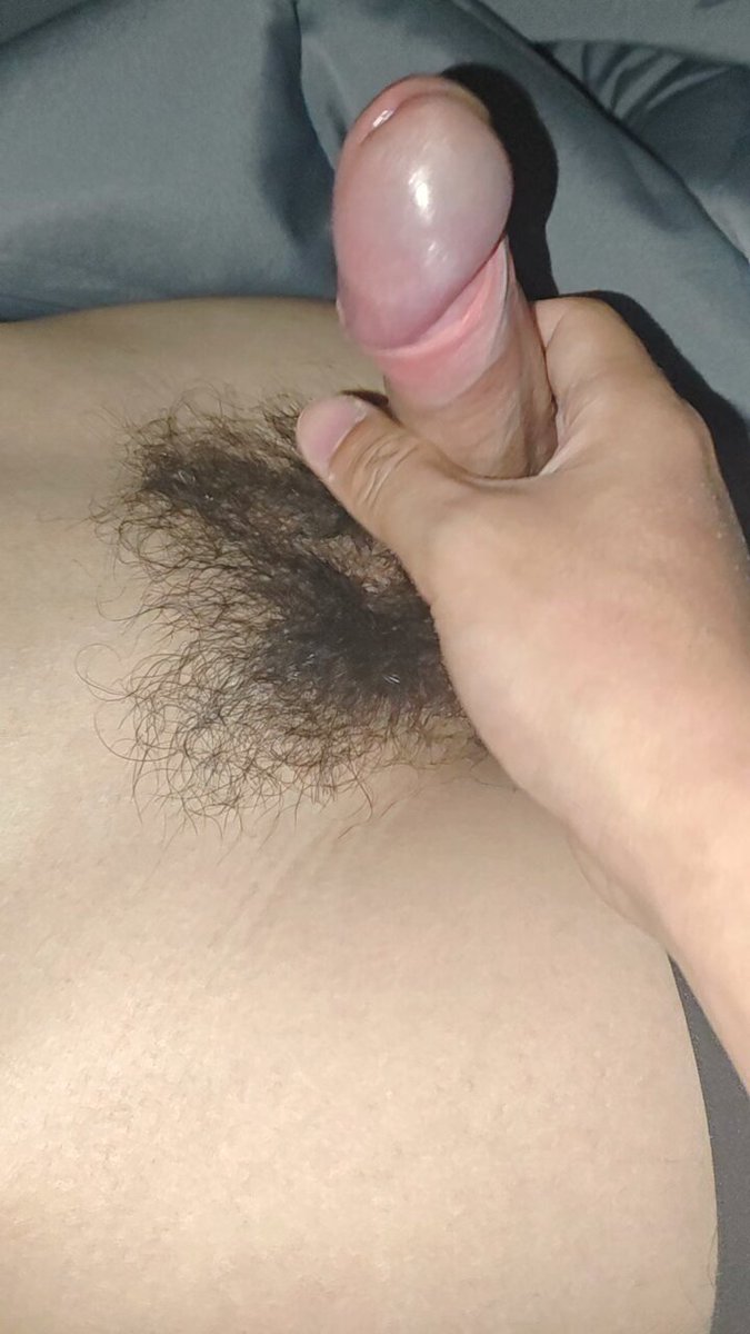 睡着，被我玩的这么爽，你小子要是醒来，还想制止我嘛？根本不可能，只要让他爽了，ta就会一直爽吧 ◔.̮◔✧，你们说呢？ ＃偷拍 ＃直男 ＃睡觉 ＃撸射 ＃室友