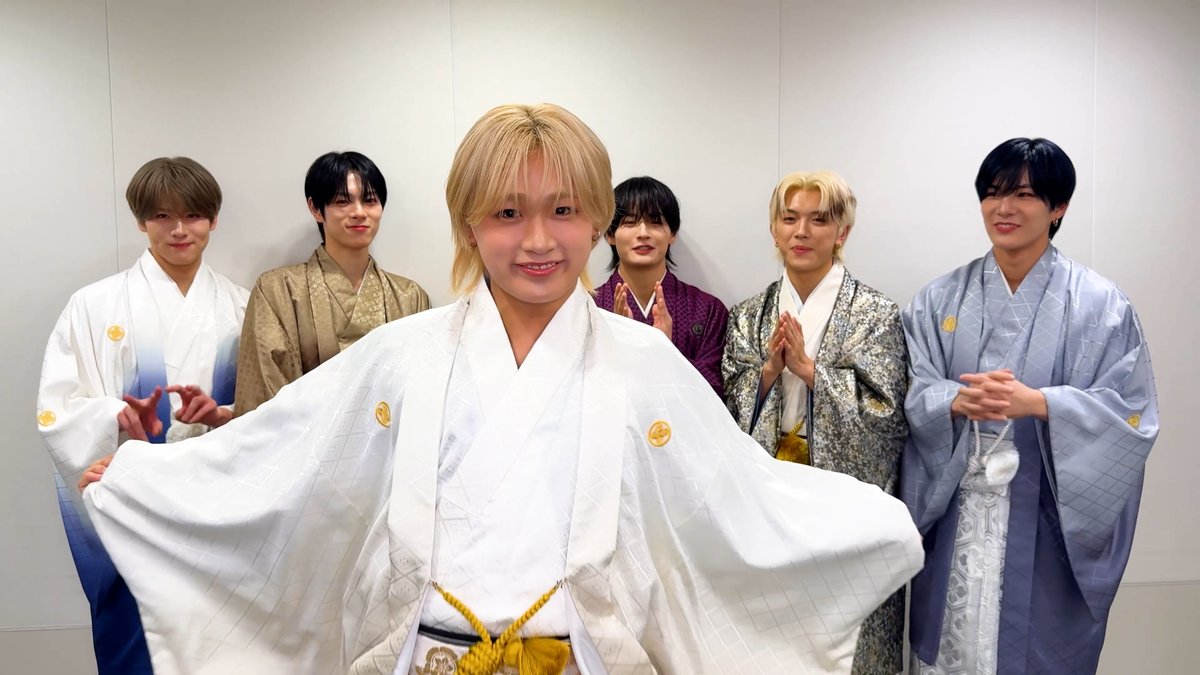 [🎊] 本日1月12日(月・祝)は成人の日！ DXTEENからは 末っ子 #田中笑太郎 が 大人の仲間入りをしました✨ 成人の日を迎えたみなさん！ 大人の仲間入りおめでとうございます㊗️ #DXTEEN #DXTN