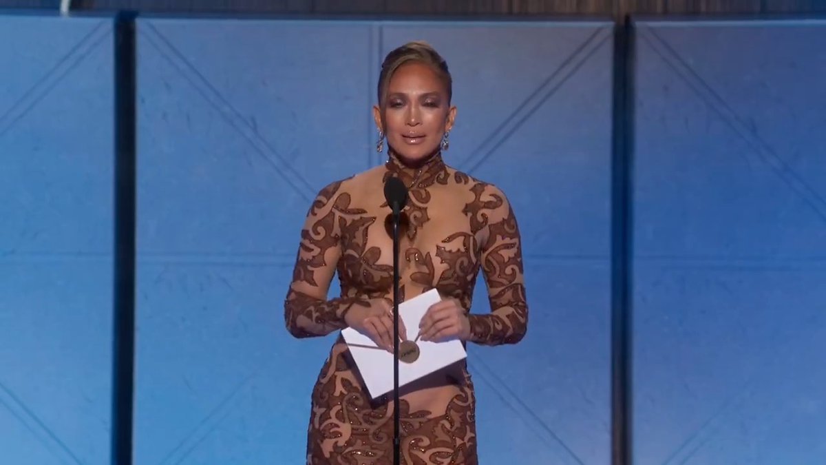 .jlo presents the #GoldenGlobes award for Best Male Actor – Motion Picture – Musical/Comedy.