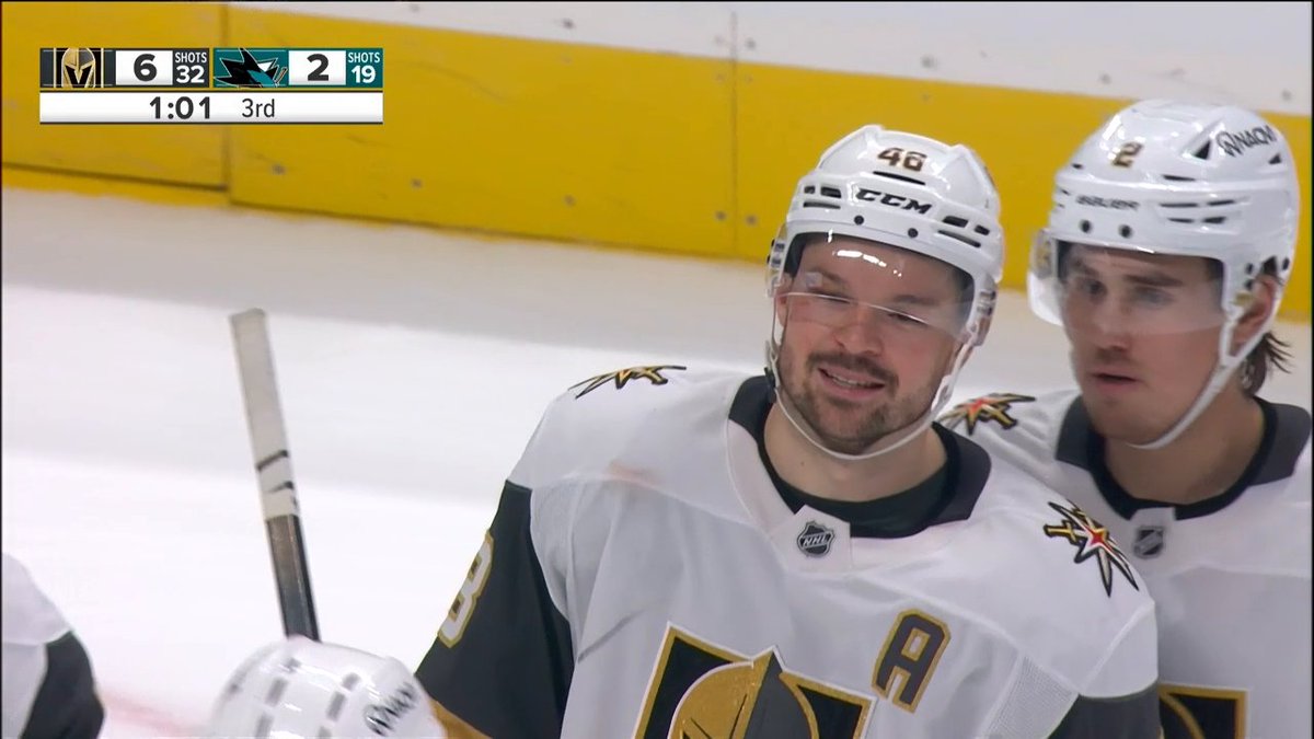 That's a five-point night for Tomas Hertl against his former team! 👀
