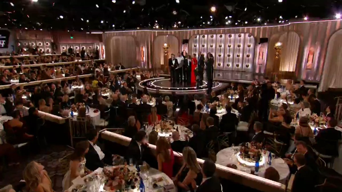 The Secret Agent accepts the #GoldenGlobes award for Best Motion Picture - Non-English Language!