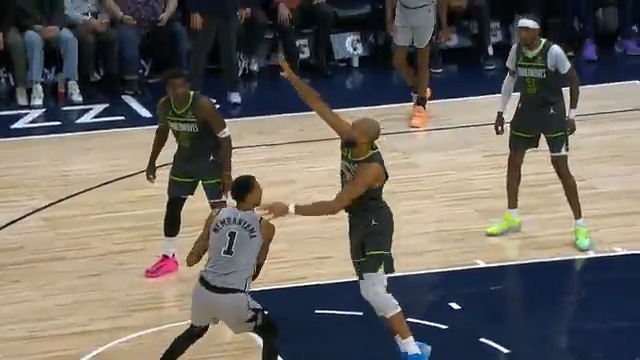 WEMBY a fait danser RUDY GOBERT là !