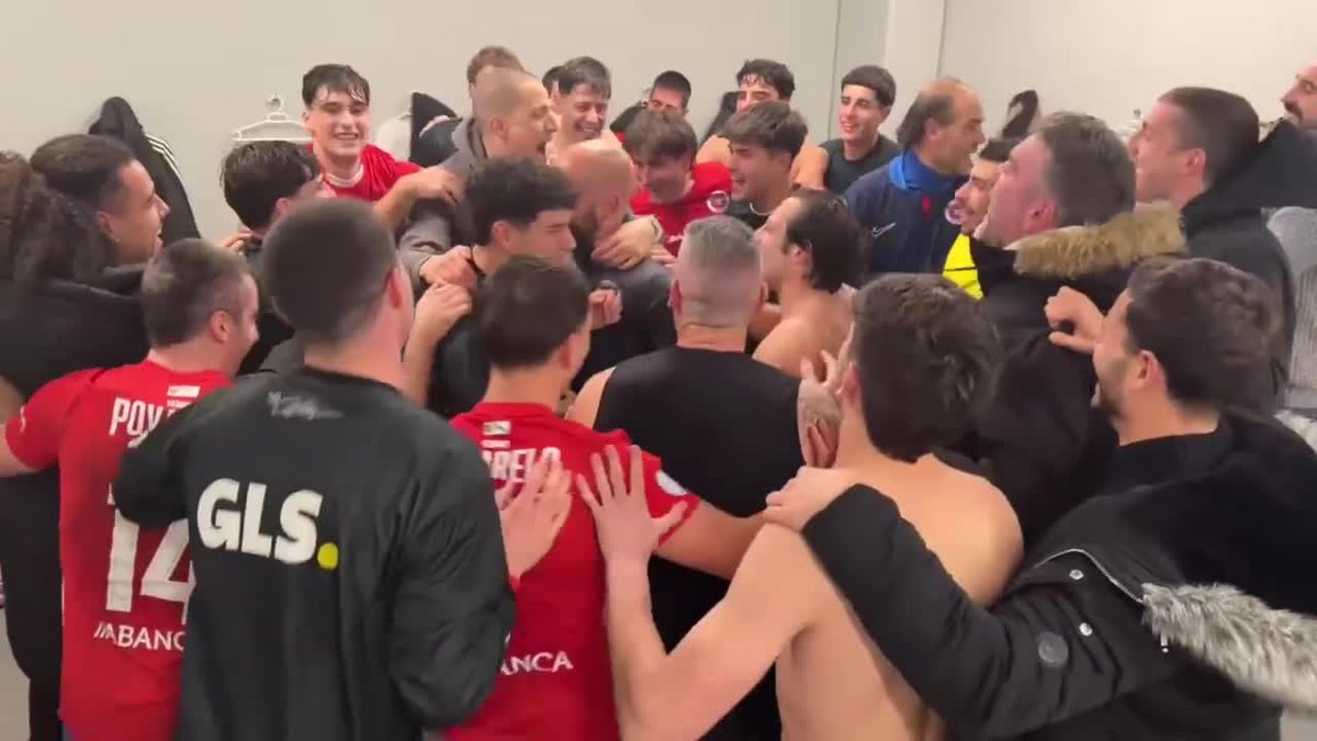 ¡QUE DELIRIO ESE VESTUARIO! Atención al festejo VIRAL que se desató luego del triunfo 1-0 del UD Ourense ante Salamanca por el Grupo 1 de la Segunda Federación de España... ¿Qué puntaje se lleva? 📹 UD Ourense 🐺