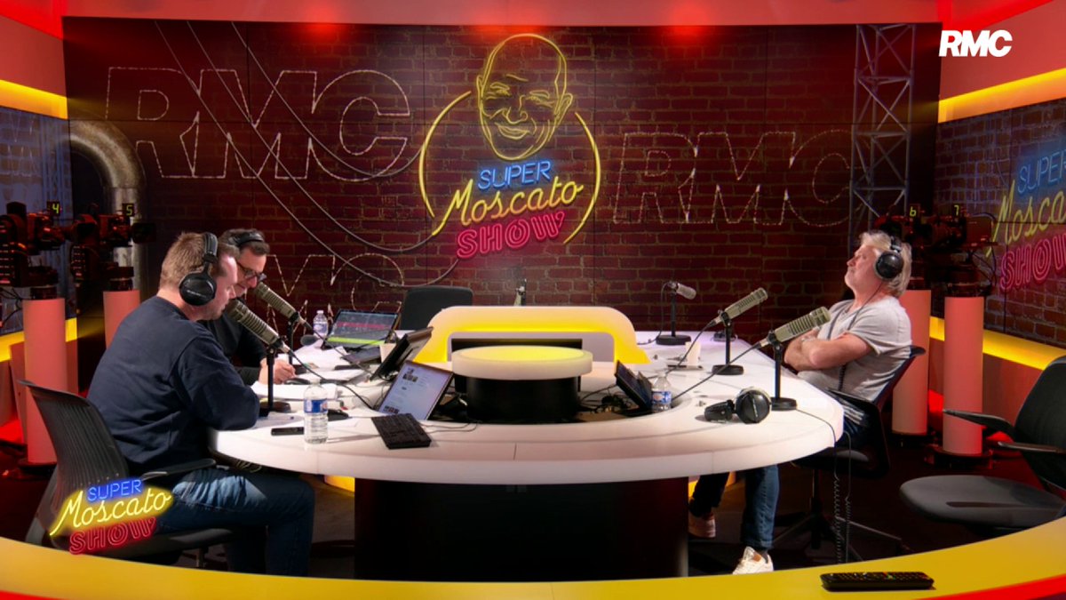 ❤️ Michel Platini est en direct sur RMC pour rendre hommage à Rolland Courbis ! 🕊️ "Rolland est une gouaille, un beau parleur. Il fait partie des hommes qui ont fait le football français des 50 dernières années, il est dans notre vie."