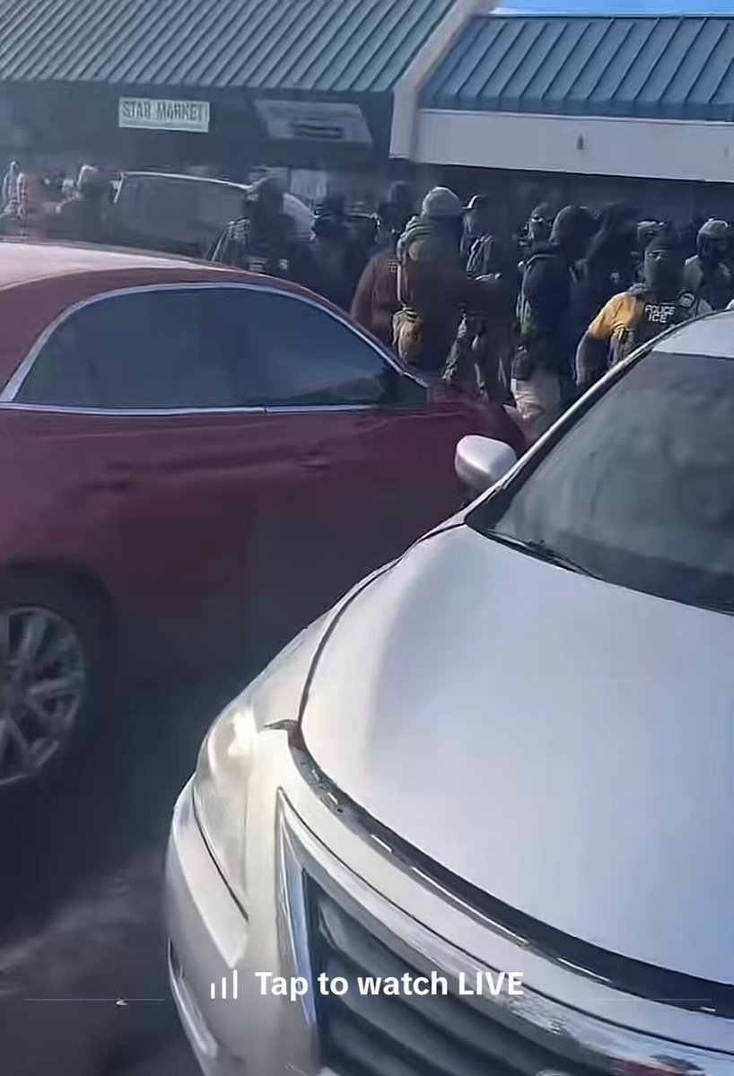 JUST IN: Left-wing activists mobbed ICE agents in Minnesota, hurling insults, calling them “fascists,” and whistling as they closed in. These coordinated anti-ICE groups appear to follow agents wherever they operate.