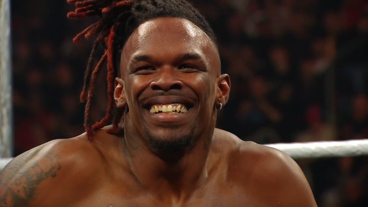 HE'S VERY BOUNCY!!! 👏 Je’Von Evans picks up his first win as an official Raw Superstar!