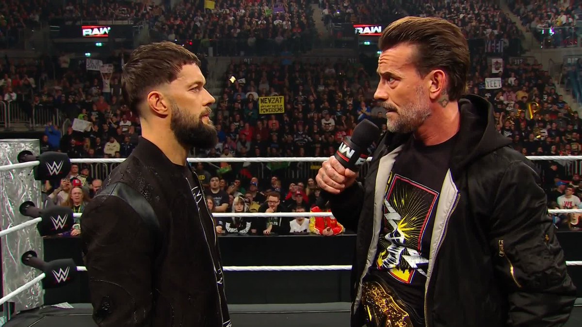 "Some weeks I swear you're just shining Liv Morgan's shoes" 👀 player/coach is not holding back on Finn Bálor!