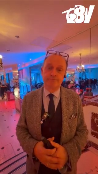 🔴 « On pensait avoir 300 personnes, on est plus de mille ! » Olivier Ubéda était aux manettes pour le premier meeting de campagne de Sarah Knafo.