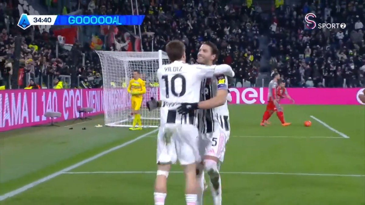 Kenan Yıldız, penaltıda kaleciden dönen topu tamamladı.
