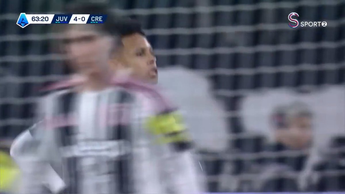Bu kez gol McKennie'ye yazıldı! 😅