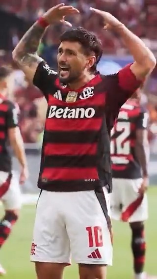 Sete anos. 356 jogos, 98 gols, 109 assistências. O camisa 10 da Gávea.