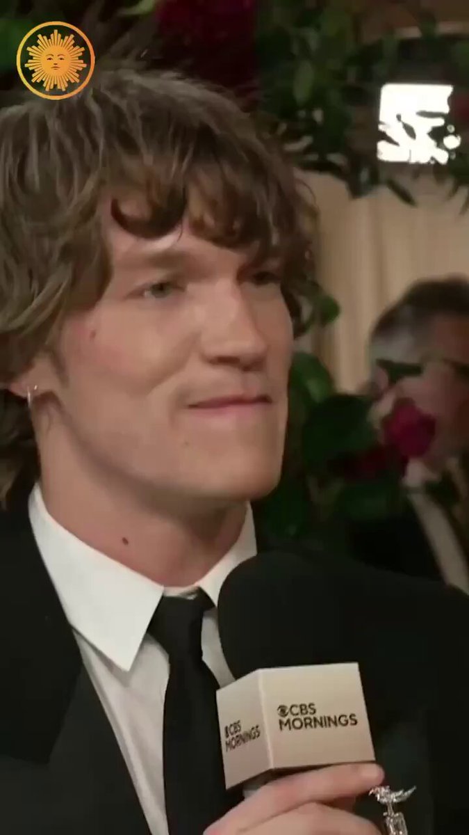"He really is my best friend”. Connor Storrie told @gayleking on the #GoldenGlobes📷 red carpet about his friendship with co-star Hudson Williams. 📲 cbsmornings via X