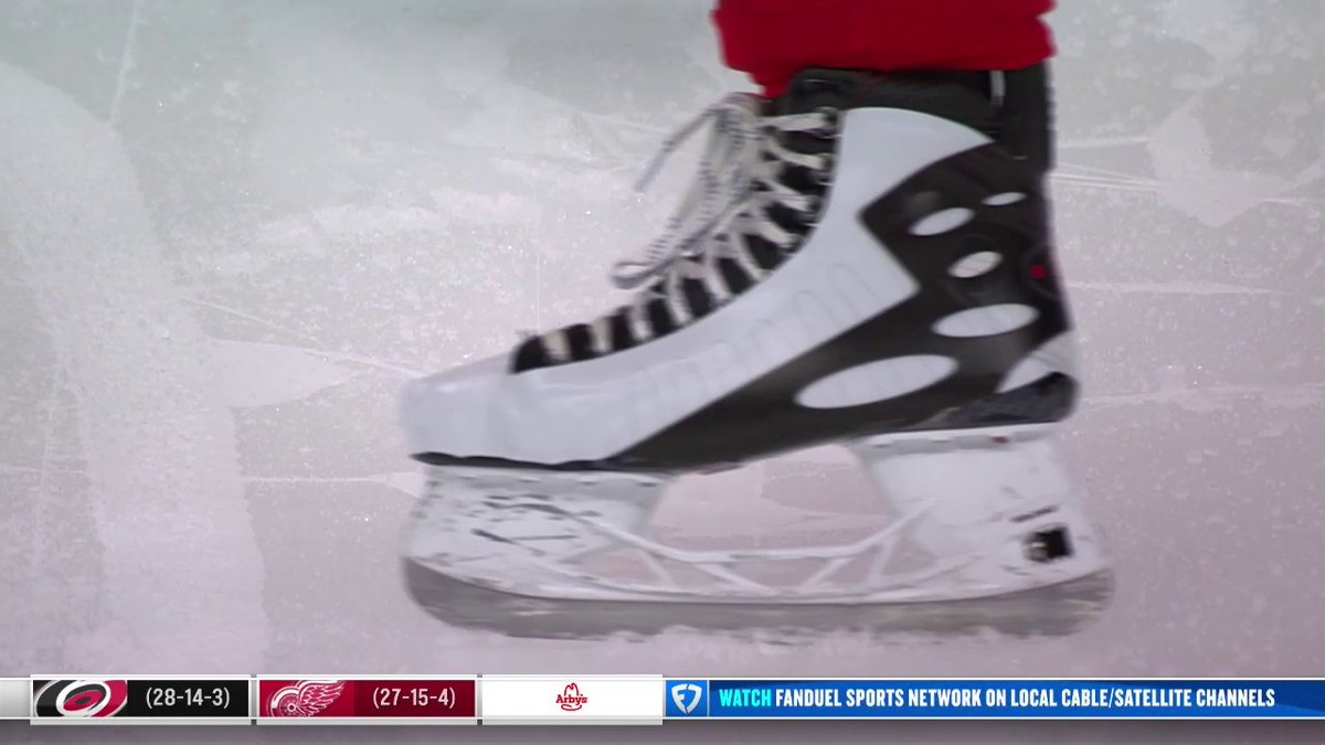 Yeah, this is pretty cool 😍 Detroit Red Wings players are wearing Sergei Fedorov's iconic white skates on his jersey retirement night!