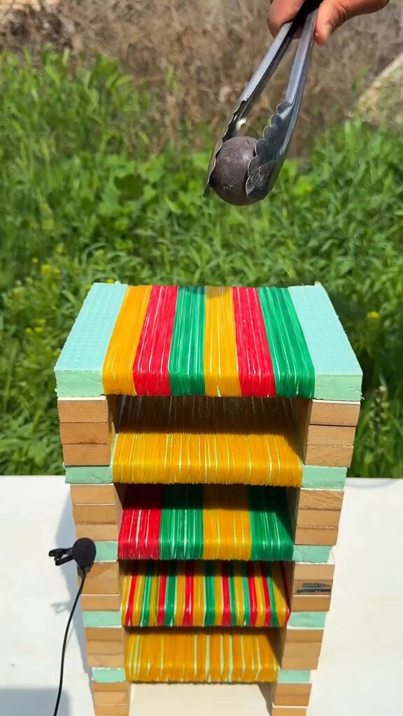 Watch the video, which side of the hot ball will melt first, right? 😳😳