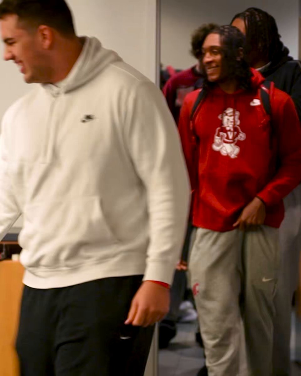 the boys are back 🏠 #GoCougs | #MadeOfCrimson