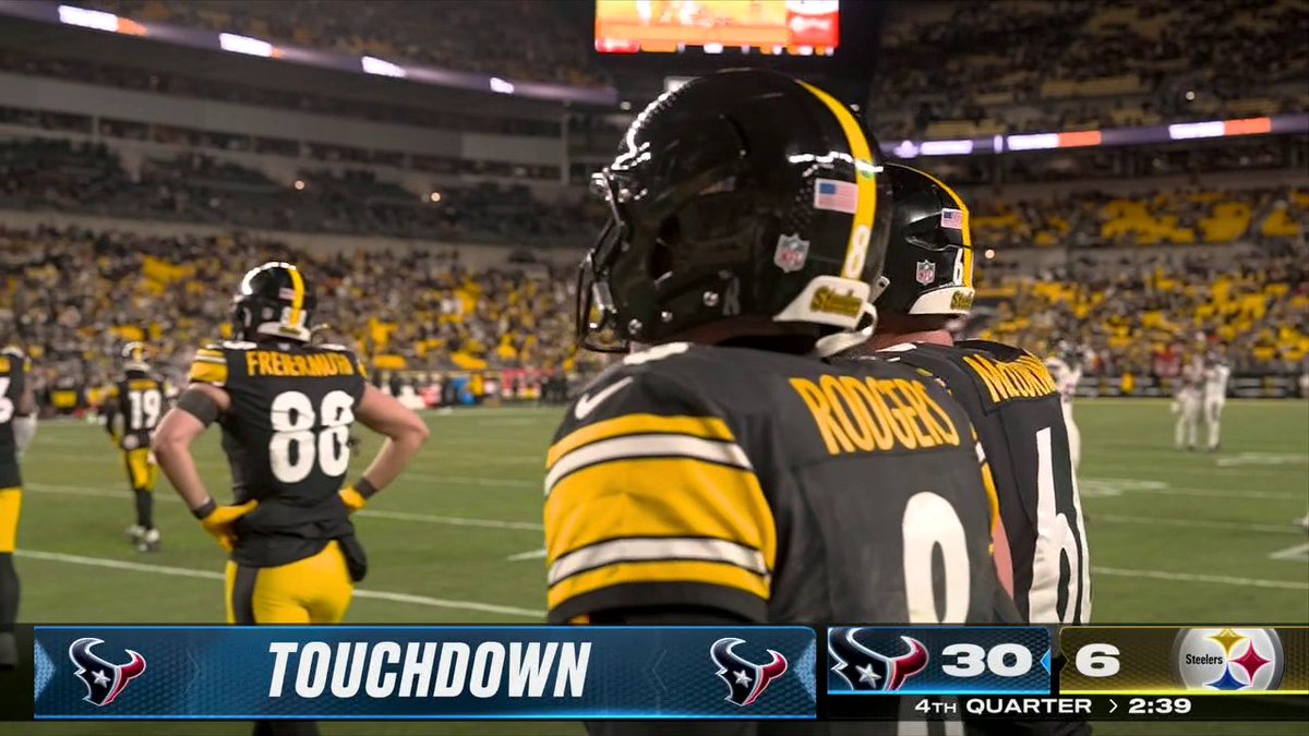 TEXANS PICK-SIX ON AARON RODGERS TO PUT THIS GAME ON ICE 🥶 Houston's second defensive TD of the night 😳
