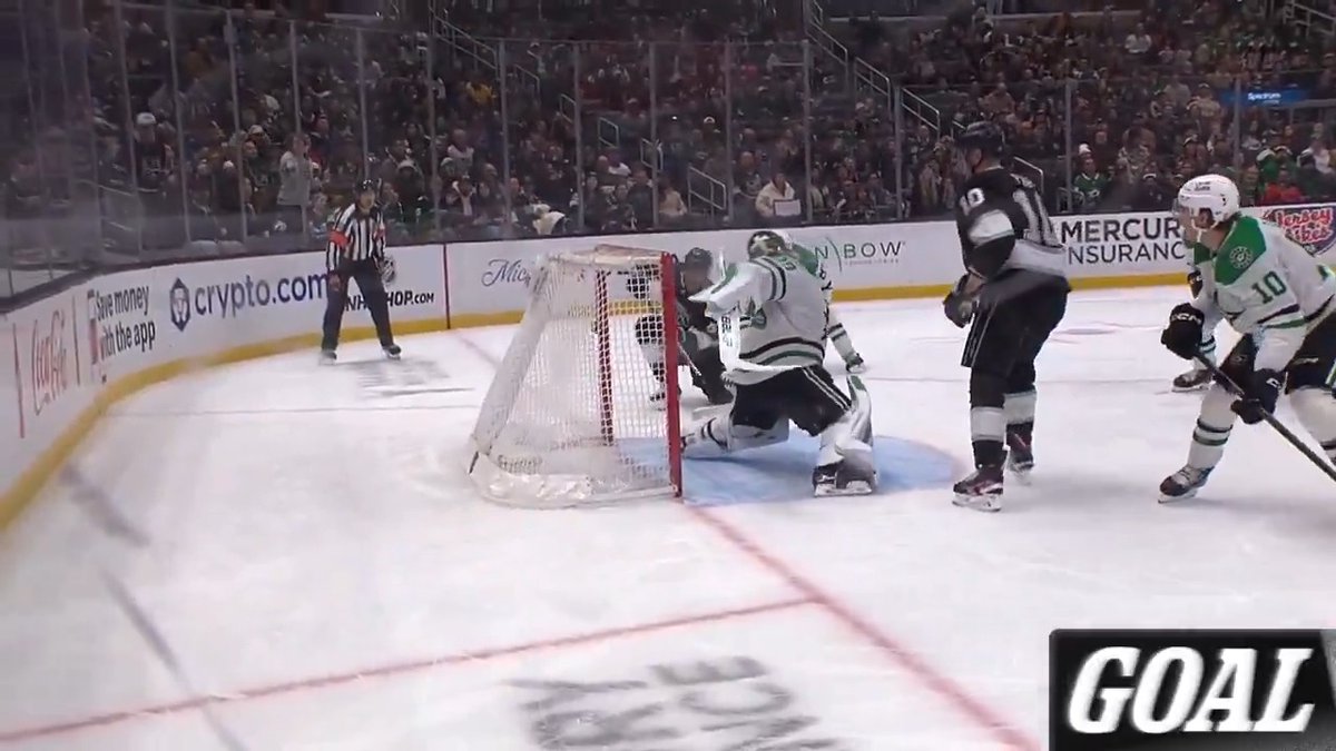 Corey Perry's 500th NHL assist and it's a beauty!