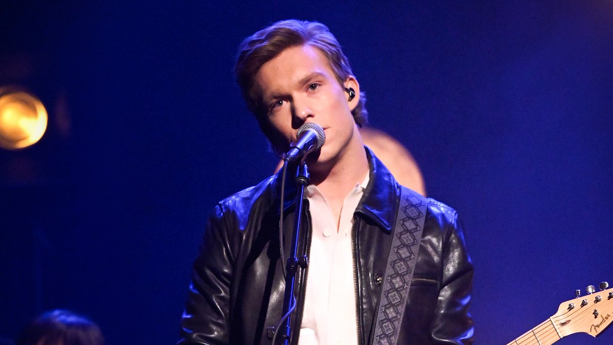 .Ty Myers performs “Thought It Was Love”! Watch the full performance ⬇️ #FallonTonight