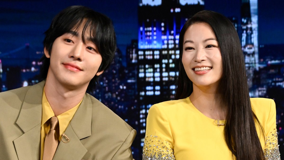 .Arden Cho &amp; Ahn Hyo-seop recreate Rumi &amp; Jinu’s voiceovers from different KPop Demon Hunters scenes! #FallonTonight #KPopDemonHuntersOnFallon