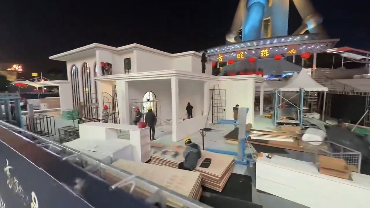MC House in real life??? The construction seems to legit be a 1:1 replica of her in-game house omg?? 🤯 #LoveandDeepspace