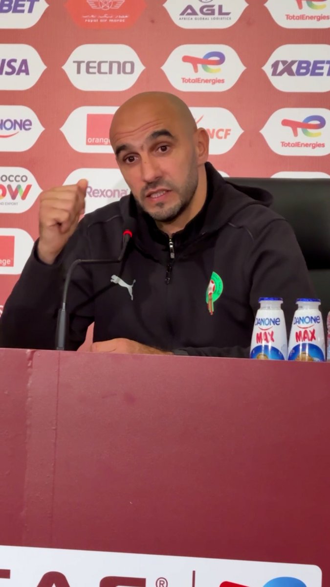 🎙️🇲🇦 Walid Regragui : « Parler d’arbitrage, c’est toujours dommage d’emprunter ce chemin-là. Nous avons aussi été lésés sur des penalties depuis le début de la compétition. Nous, on ne parle pas d’arbitrage, on parle sur le terrain. 😏⚔️»
