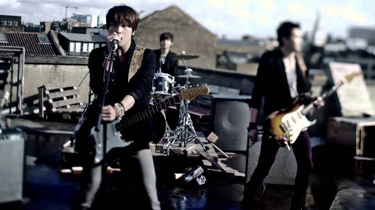 13 years ago today, CNBLUE released their 4th Mini Album ‘Re:BLUE’ with title track ‘I'm Sorry’.