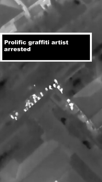 Watch the moment one suspected vandal is rudely awoken by officers 📹 They arrested a man in connection to an ongoing graffiti investigation, relating to over £250,000 of graffiti damage across the Northern Line. We will not tolerate vandalism❌