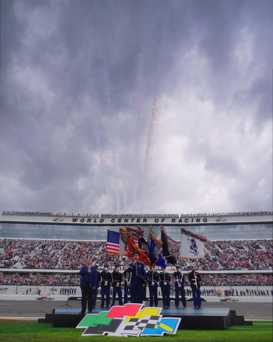 Just like the Thunderbirds, the 2026 #DAYTONA500 is approaching fast. ✈️