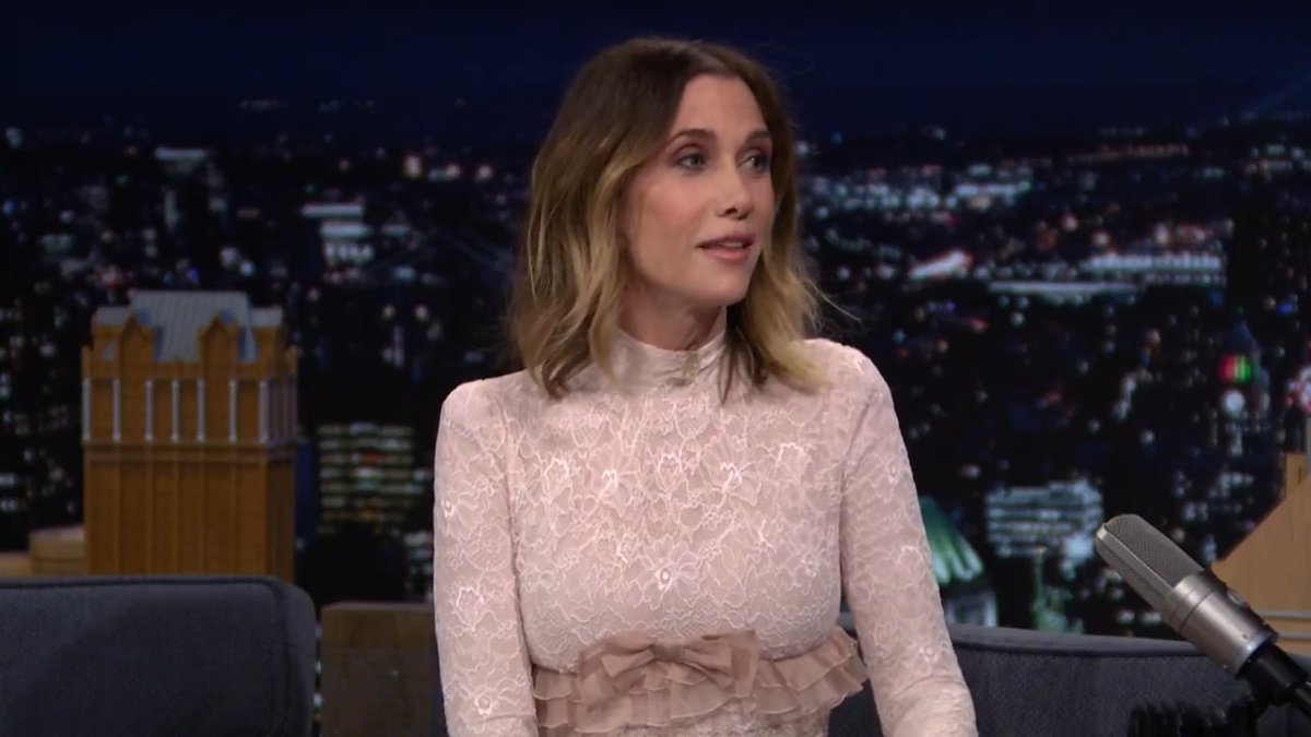 Kristen Wiig gets mistaken for Kate McKinnon! #FallonTonight