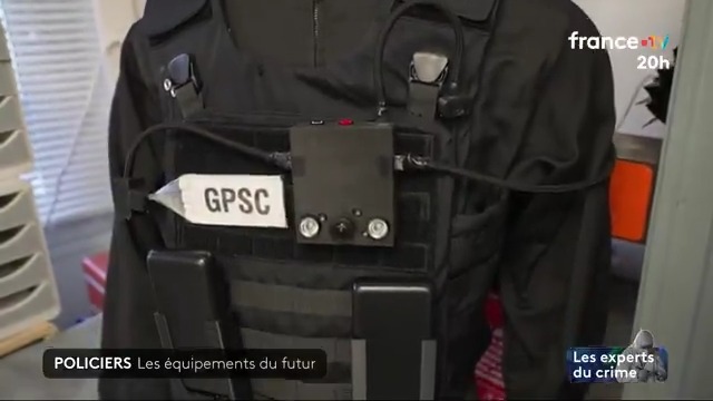 🛡️ Casques ultraperfectionnés, lunettes 3D, gilets pare-balles connectés : les équipements des forces de l’ordre font leur révolution. #JT20h