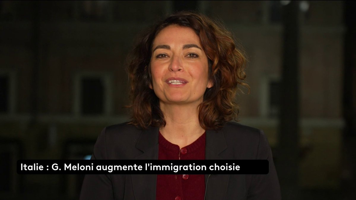 🔴 🗣️ Giorgia Meloni : "Elle est [...] la chef du gouvernement qui a délivré le plus grand nombre de titres de séjours ces quinze dernières années en Italie", explique notre correspondante à Rome Raphaële Schapira (Raphaële Schapira). Loïc de La Mornais #SurLeTerrain #Canal16