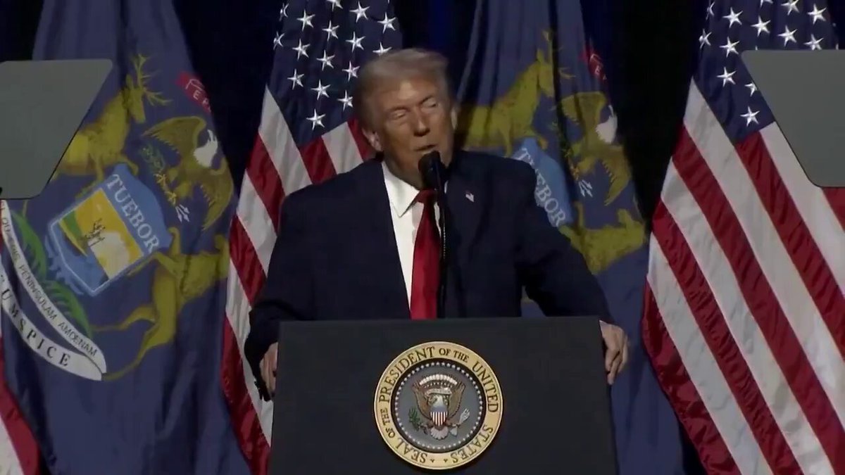 🚨🇺🇸🇮🇷 Trump: “Iran was a great country until these monsters came in and took it over”.
