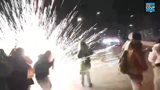🚨BREAKING: ICE agents just launched flash bang grenades at protesters in front of federal building in Minneapolis—causing massive explosions. "It's terrorizing, this isn't the America I served for 20 years in the U.S. navy," tearful protester tells us. WE'RE LIVE NOW ⬇️