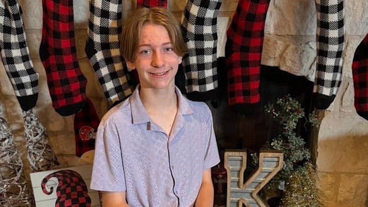 WE NEED YOUR HELP 16-year-old Jaden Kindred disappeared on his way to school in Houston, Texas, on Dec. 15, 2025. His parents are desperate for answers. “Jaden, we just want to know you’re safe. We would love to hear from you and know that you’re okay. We love you.” If you have any information about Jaden or his disappearance, please call NCMEC at 1-800-THE-LOST (1-800-843-5678).