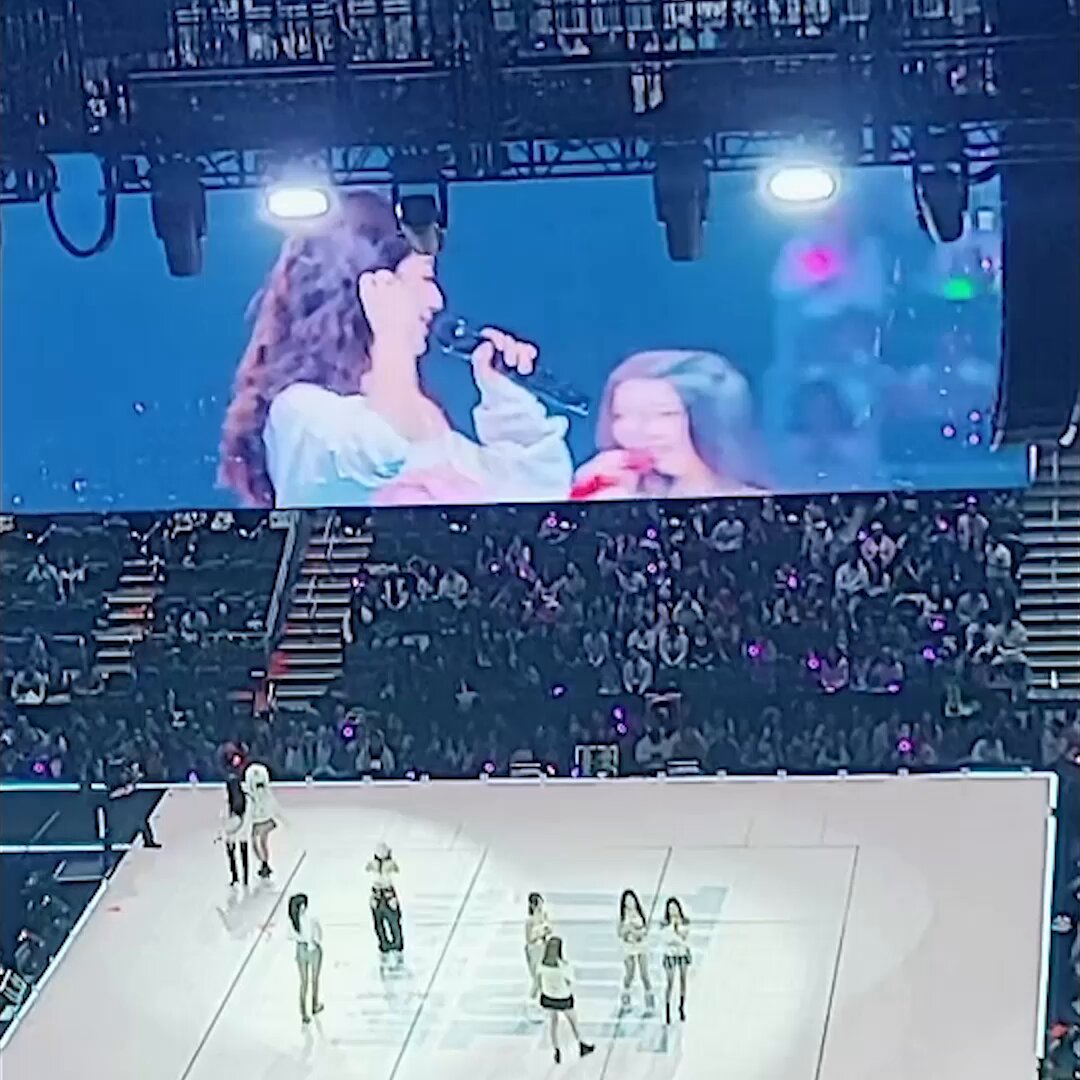The screams when Jihyo suggested Feel Special as encore, the girls were SHOCKED 😭