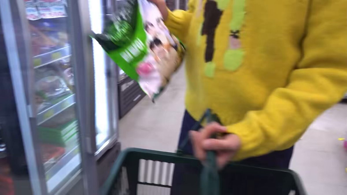 seungkwan was checking what’s in the fridge when he suddenly heard dokyeom singing and promoting blue. 😭 you’ve worked hard, dxs. 🫂