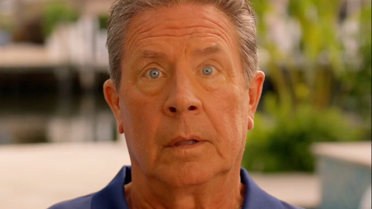 Hall of Fame QB Dan Marino has a BASEBALL card?! 🤯 Unreal boardroom footage has JUST surfaced from the dream advertising pitch that made him the first two-sport star 🍿👀 You can find Dan Marino autographed Kansas City Royals cards in 2025 Bowman Draft, available today!