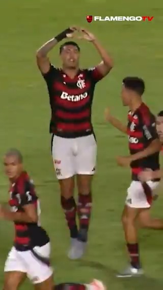 Você que é torcedor do Mengão e habla en espanhol, pode assistir ao juego com uma narración demasiado braba! Na FlamengoTV, você curte El Más Querido com narração em português ou espanhol AO VIVO e COM IMAGENS para fora do Brasil. Buera, Nación: #FTV